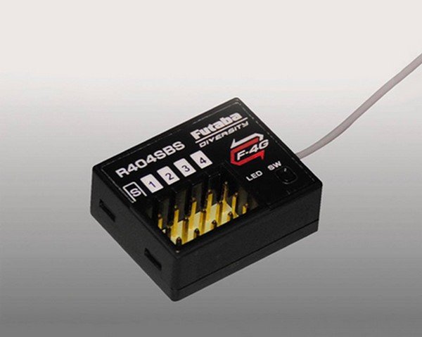 Futaba R404SBS receiver for radio-controlled models with F-4G technology and diversity support.